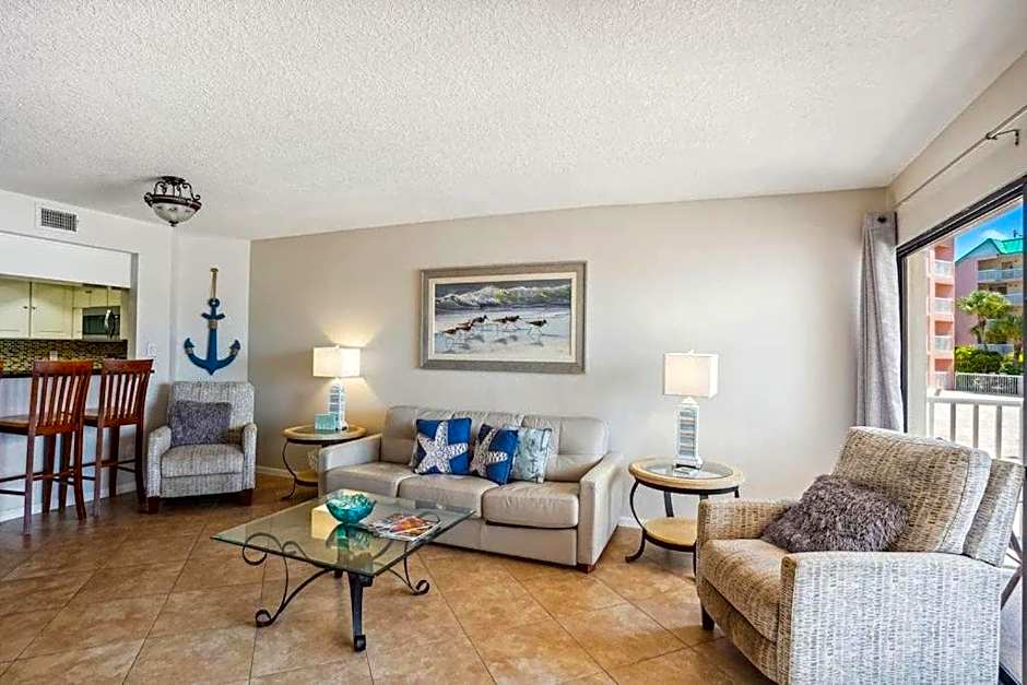 Beach Palms- Unit 102