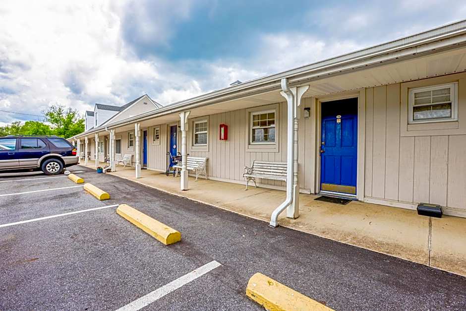 Relax Inn By OYO Natural Bridge I-81