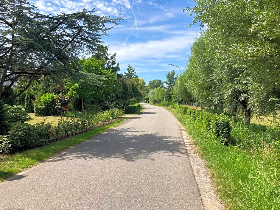 B&BOosterweg3 Studio - Free private parking