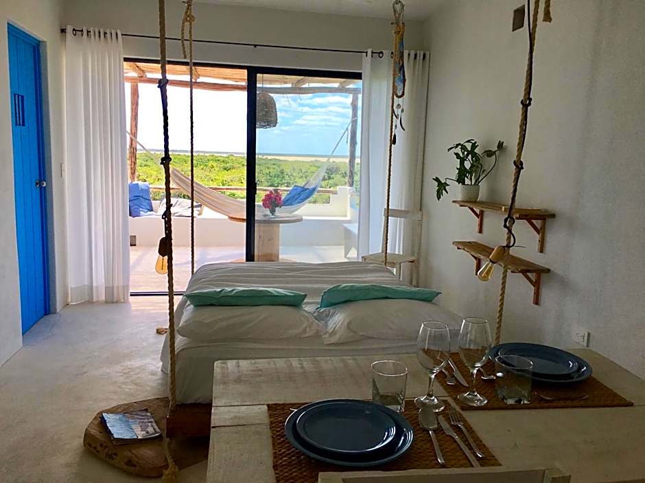 LunArena Barefoot Hotel