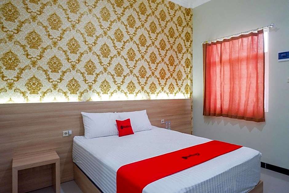 RedDoorz Plus @ Jl Pemuda Pati