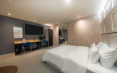 Premium Double Room - Check-In 5:00 PM