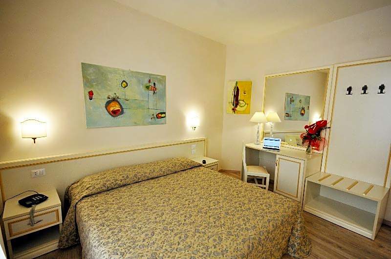 Hotel Azzi