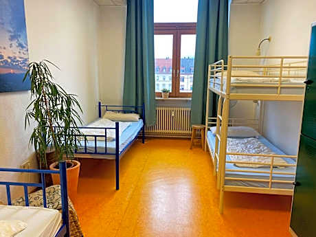 Bed in 4-Bed Mixed Dormitory Room