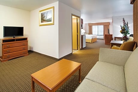 1 King Suite