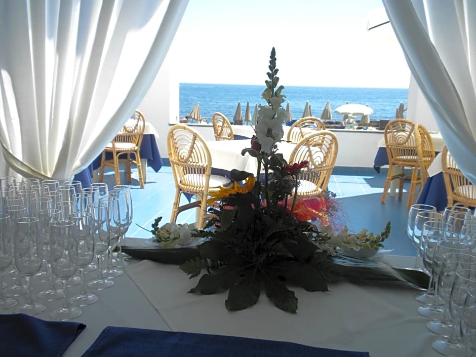 Arathena Rocks Hotel