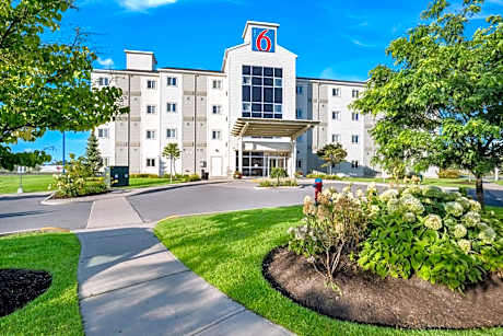 Motel 6 Kingston Ontario