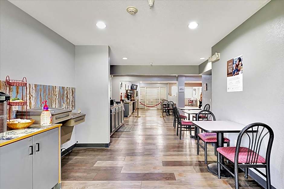 Ramada Limited Bloomington