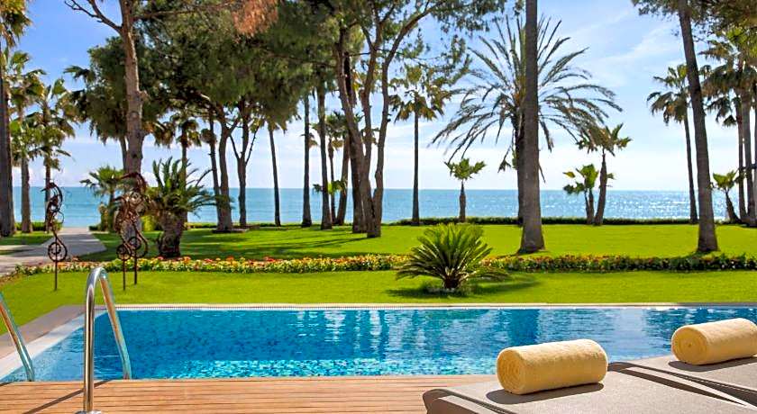 Acanthus Cennet Barut Collection - Ultra All Inclusive