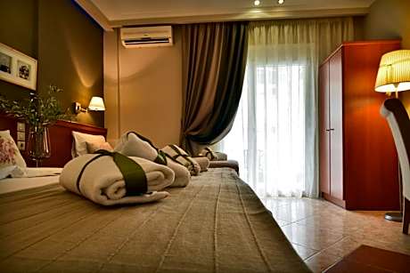Studio Apartment (3 Adults)