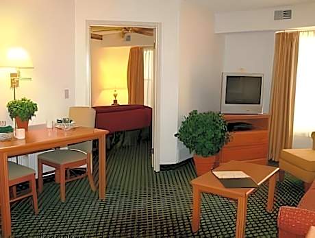 2 Bedroom Suite King Bed