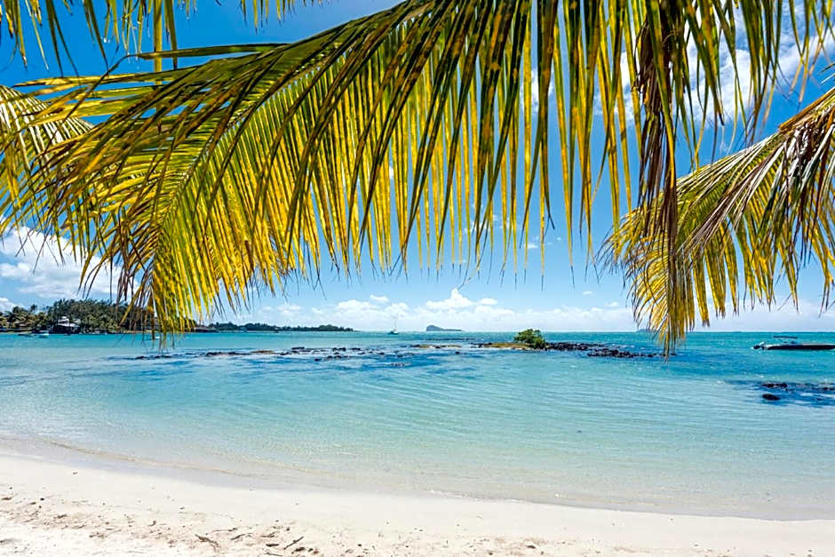 Quaint 4-bedroom Beach Villa in a fishing village