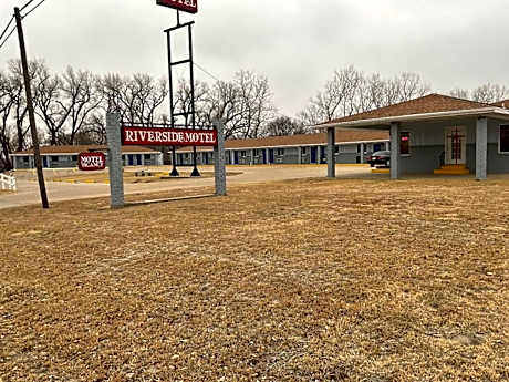 RIVERSIDE MOTEL