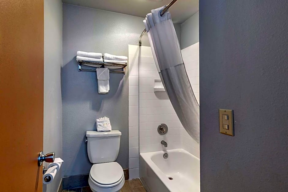 Quality Inn Madras