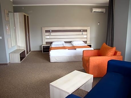 Junior Suite with Balcony (3 Adults)