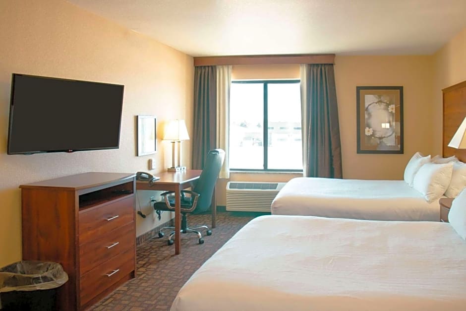 Grand Forks Lodge and Suites