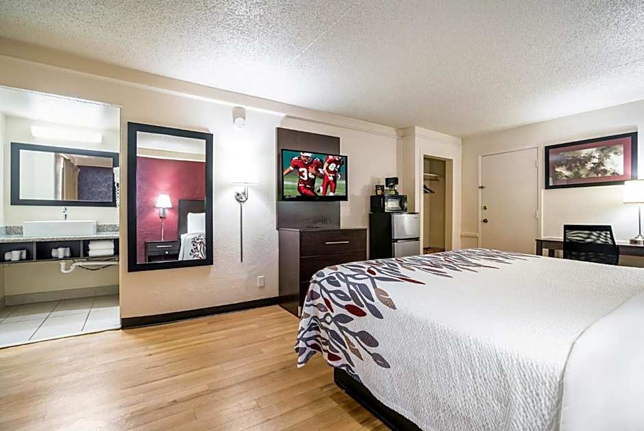 Red Roof Inn North Dallas - Park Central