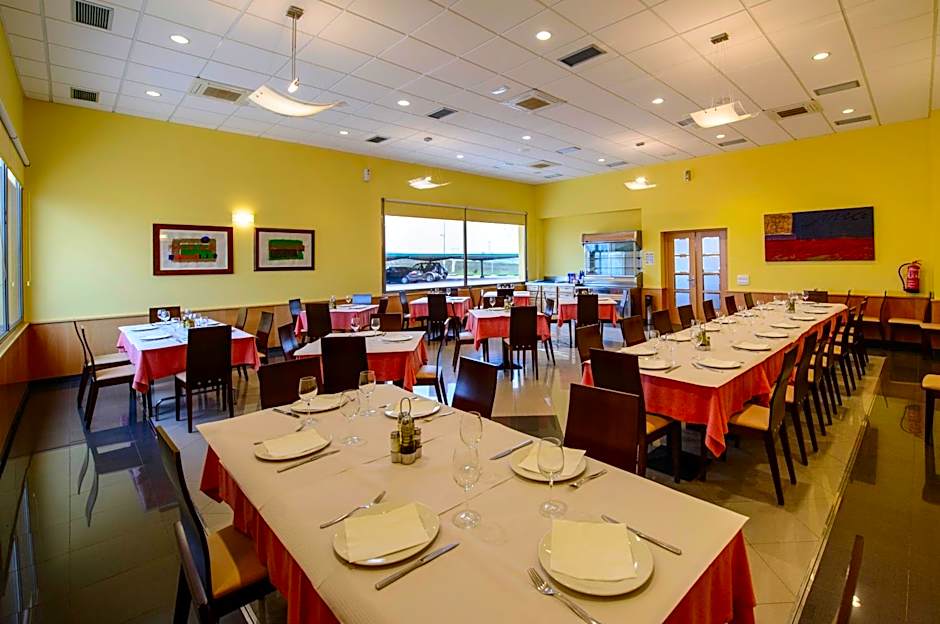 Hotel Castillo El Burgo