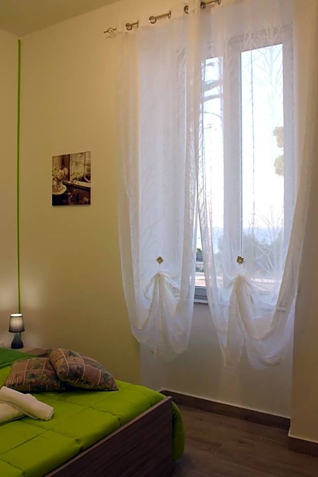 Le Mirage boutique II
