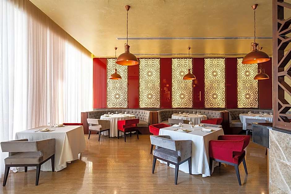 Radisson Hotel Muscat Panorama