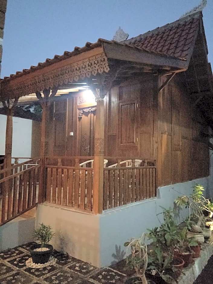 Bagoesfull Homestay