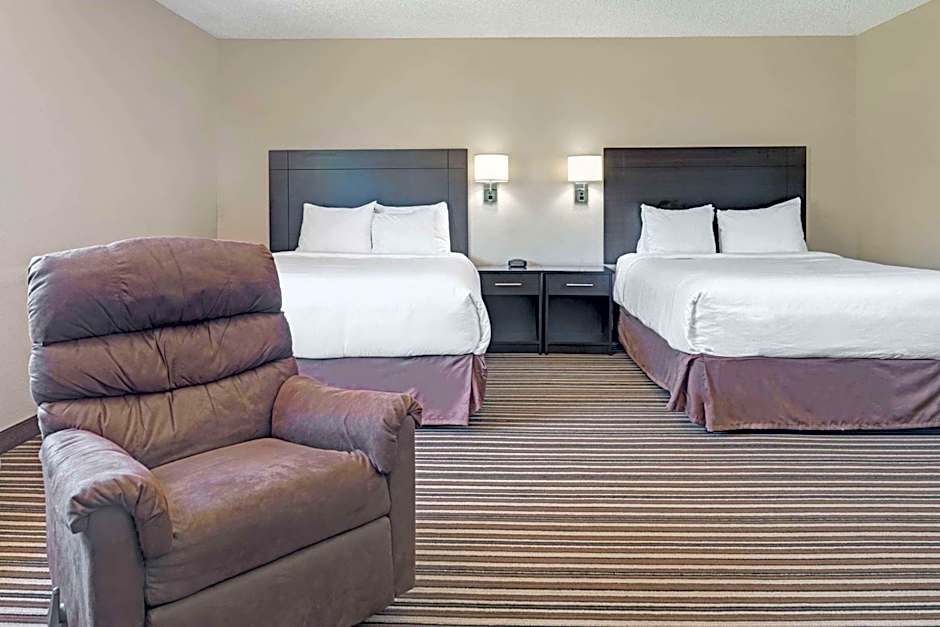 Super 8 by Wyndham Omaha I-80 West
