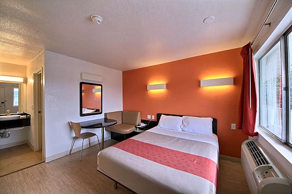 Motel 6-San Marcos, TX