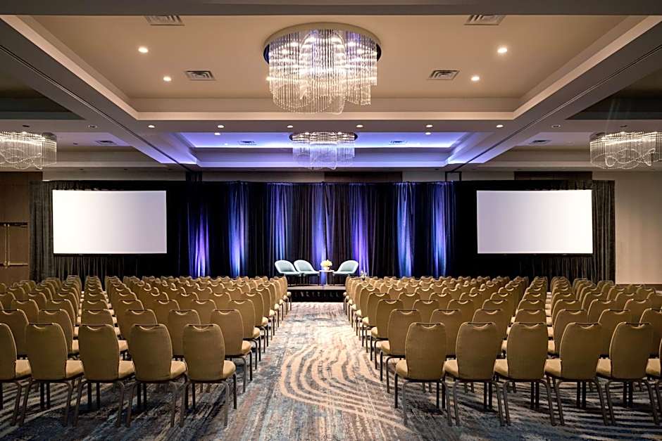 Vancouver Marriott Pinnacle Downtown Hotel