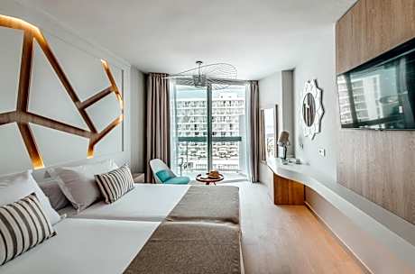Joy - Double Room with Pool View