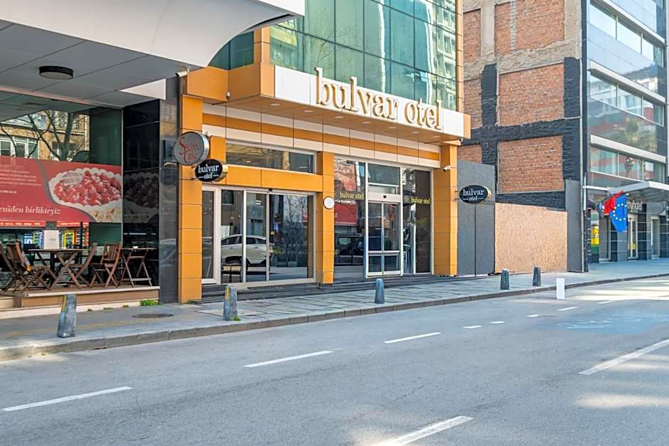 Bulvar Hotel