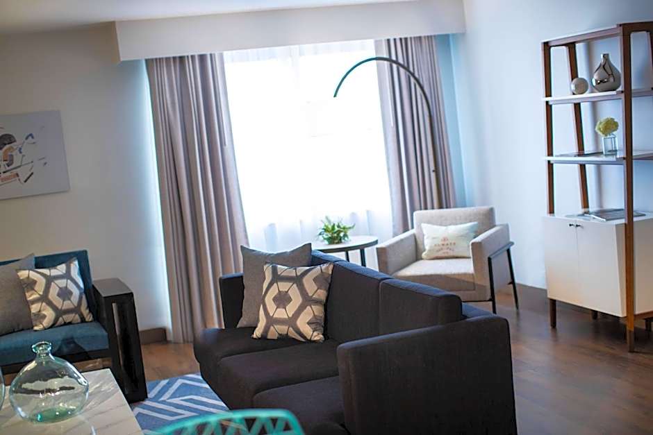 The Baronette Renaissance by Marriott Detroit-Novi Hotel