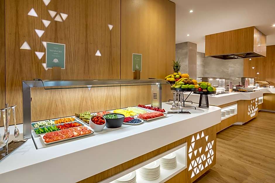 Barcelo Caceres V Centenario