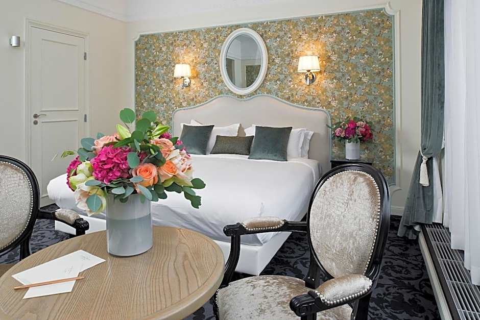 Hotel Saint Petersbourg Opera