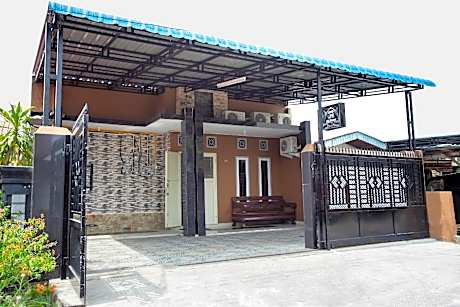 OYO 2923 Lavenia Kost 2