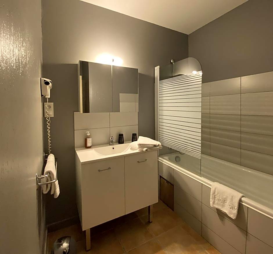 Logis Hotel Medieval, Montelimar Nord