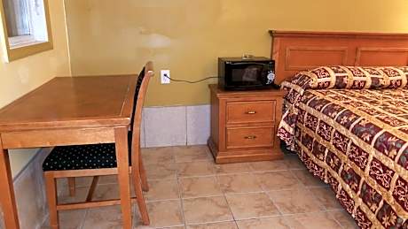 Deluxe Single Room