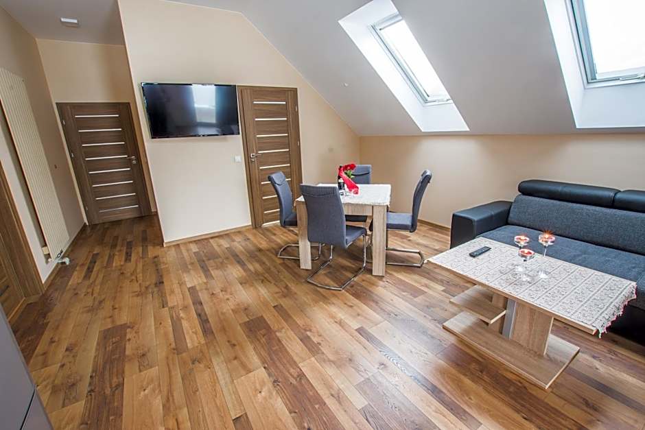 Dwór Skalny Apartamenty, Pokoje i Restauracja Karczma Skalna