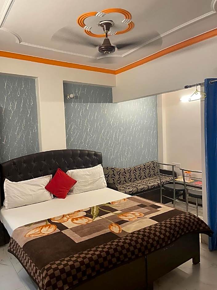 Goroomgo Temple City guest house Varanasi 750 meters from Ganga Assi Ghat