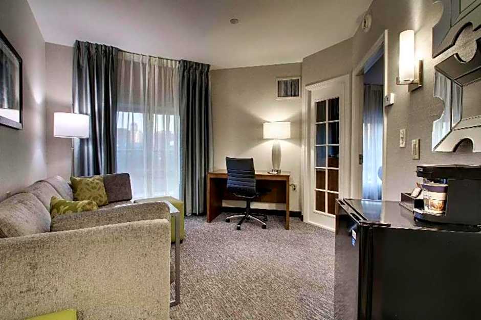 Roundhouse Suites