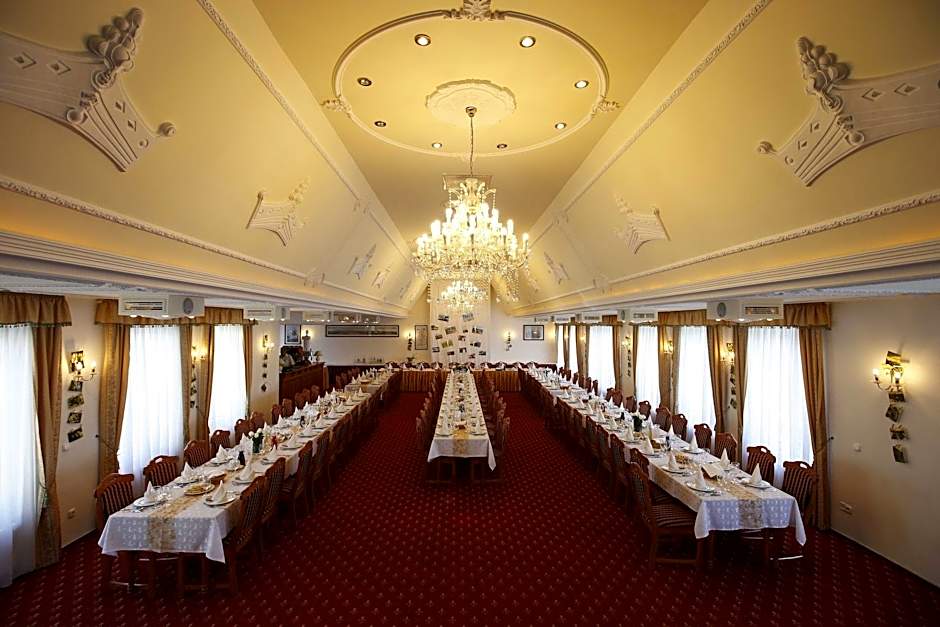 Hotel Korona Eger Wellness and Conference Hotel