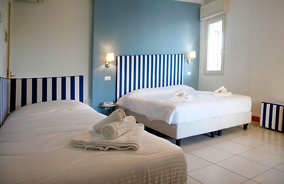 Hotel Majorca sul Mare in centro a Riccione con Area Fitness