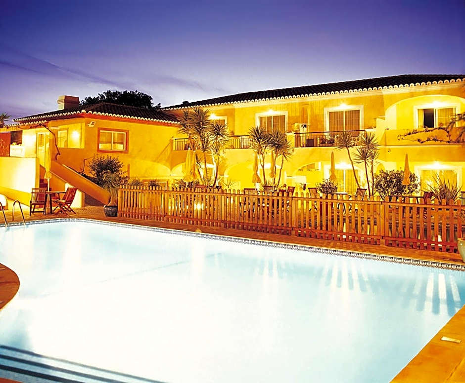 Costa d'Oiro Ambiance Village