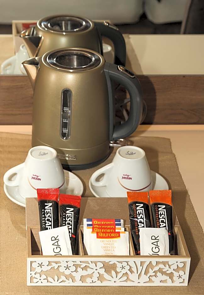 BOUTIQUE 25h by Eva stay 018