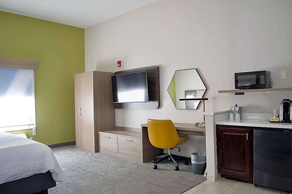 Holiday Inn Express Hotel & Suites College Station By IHG