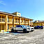 Bonita Lakes Inn