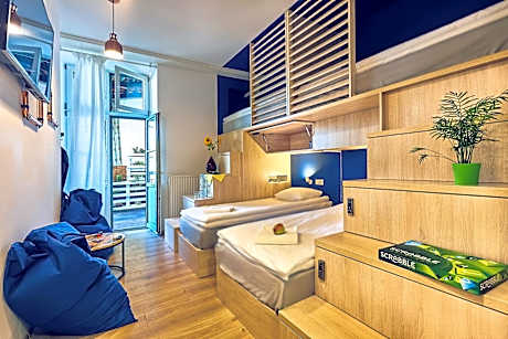 Quadruple Room with Private Bathroom