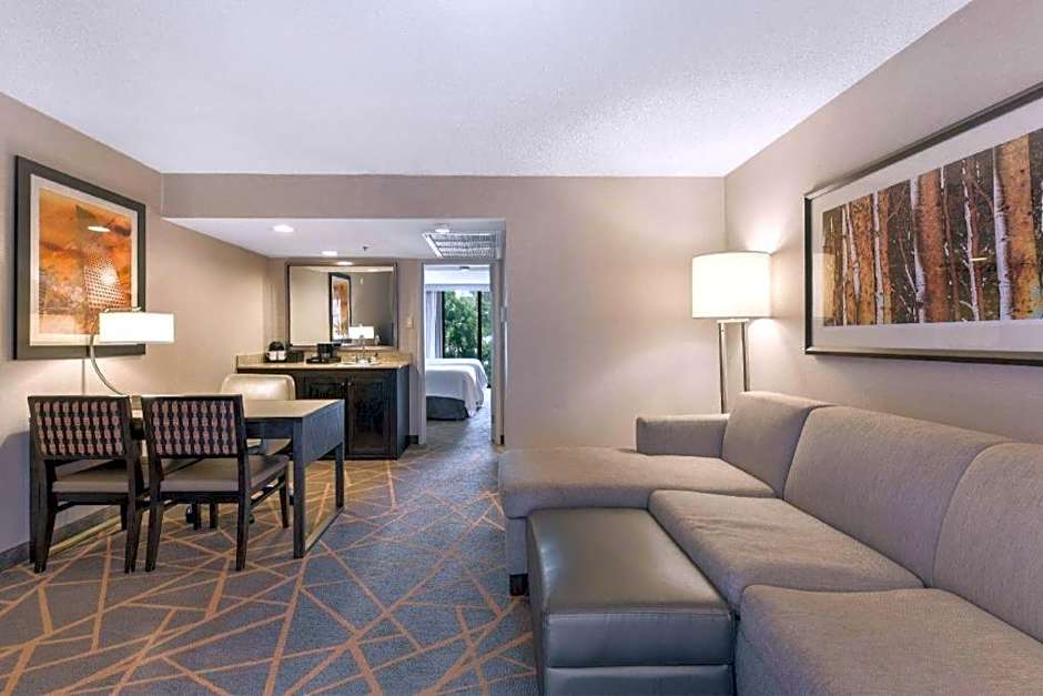 Embassy Suites Denver Tech Center North – Denver, CO