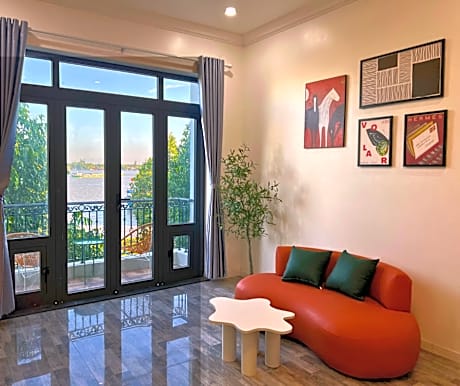 Homestay The Little House Premium