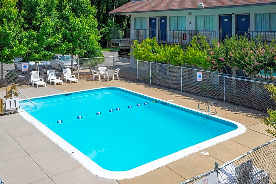 Motel 6-Sandston, VA - Richmond, Va