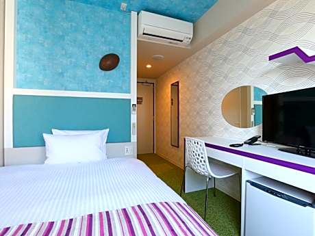 Double Room with Small Double Bed - Non-Smoking